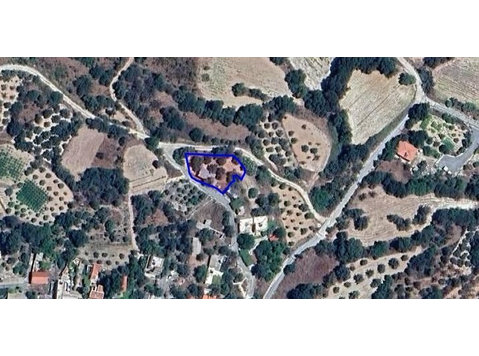 Residential plot for sale in Amargeti village, Paphos… - Casas