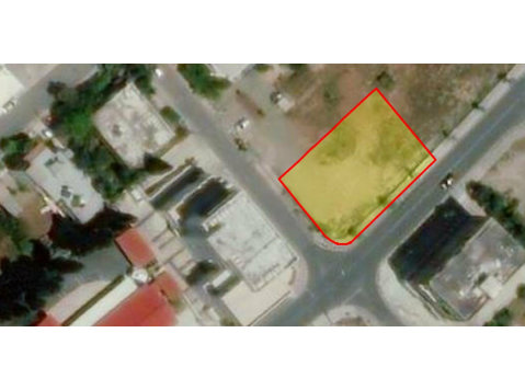 Residential plot for sale located in Paphos town center… - Houses