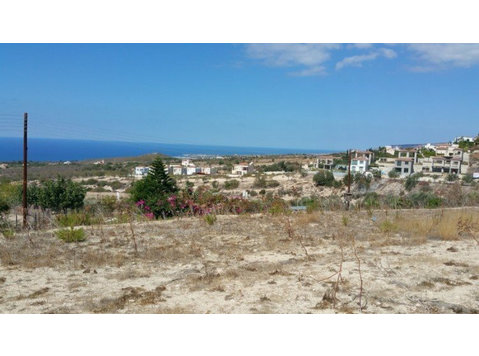Residential plot in Tala with amazing and unobstracted  sea… - Dom