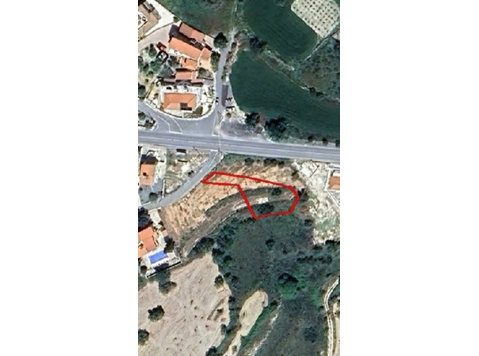 Residential plot in Tsada, Paphos. 

The plot is located… - Houses