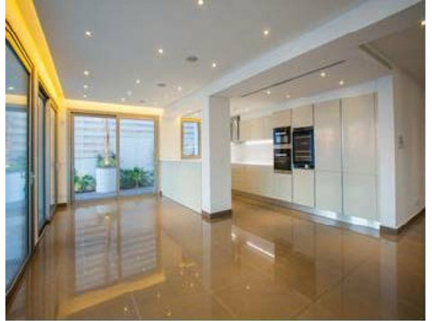 Seven (7) luxury flats for sale  -  two and three… - خانه ها