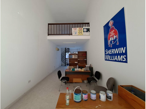 Shop for sale in Kato Paphos. Internal area 41m2 with 4m2… - Houses