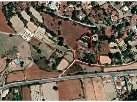 The land is in Polemi village, Paphos, located c. 210m… - Houses
