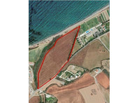 The prime residential land is located in Polis Chrysochous… - Къщи