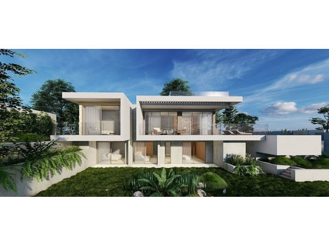 This amazing property , is an exceptional villa development… - Häuser