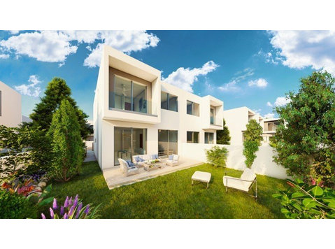 This is a modern 3-bedroom semi-detached house for sale… - گھر