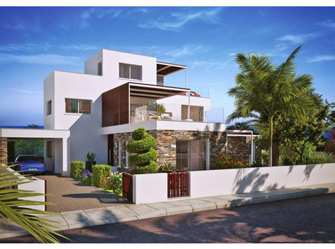 This is a modern design 4 bedroom villa for sale, located… - Mājas