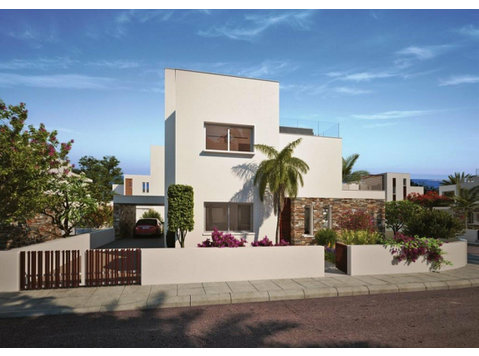 This is a modern design 4 bedroom villa for sale, located… - Houses