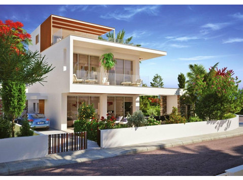 This is a modern design 4 bedroom villa for sale, located… - Houses
