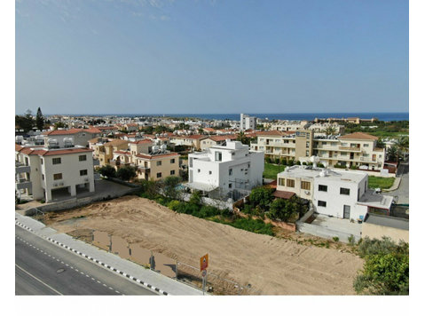 This is a premium apartment development located in the… - Hus