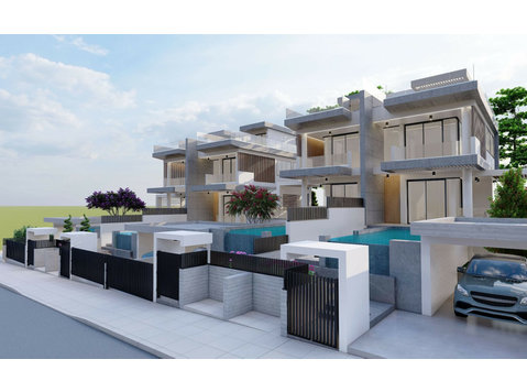 This modern villa offers a spacious and thoughtfully… - Houses