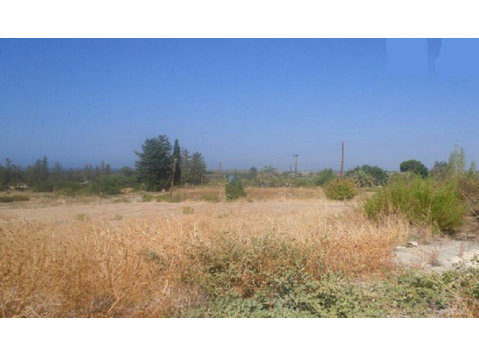 This plot is located in Kouklia village, Paphos district.… - Dům