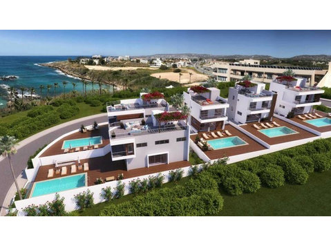 ABOUT THE PROPERTY
Luxury villas offering excellent… - Hus