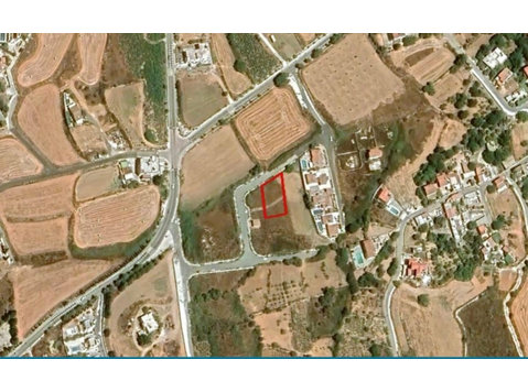 This property is a plot in Kathikas, Paphos. 
The land has… -  	家