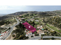 Two residential plots, extending to about 2,789 sq.m. in… - Majad