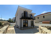 Two-storey wooden structure house located in Anarita,… - Σπίτια