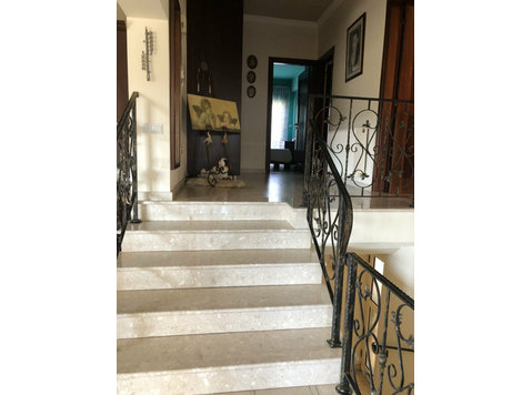 We are pleased to present a stunning 3-bedroom bungalow.The… - Rumah