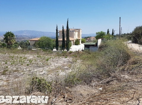 Plot area 2609 sq m Pano Stroumbi Village - Paphos, Cyprus - Tanah