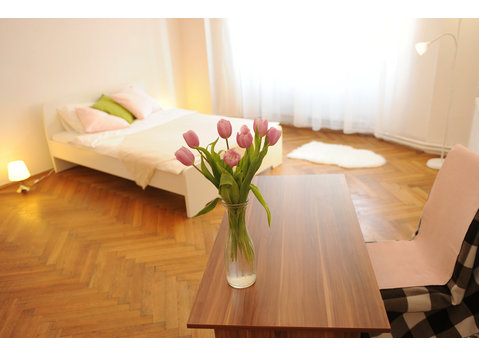 Flatio - all utilities included - Cozy room in art nouveau… - Pisos compartidos