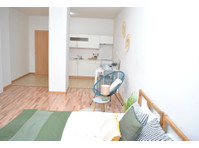 Flatio - all utilities included - Separate sunny apartment… - השכרה