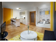 Flatio - all utilities included - Yellow apartment near… - Аренда