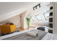 Flatio - all utilities included - 4-room apartment with… - À louer