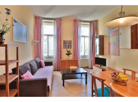 Flatio - all utilities included - Romantic apartment in… - K pronájmu