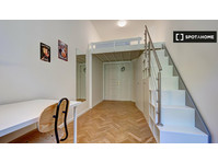Room for rent in 4-bedroom apartment in Malá Strana, Prague - เพื่อให้เช่า