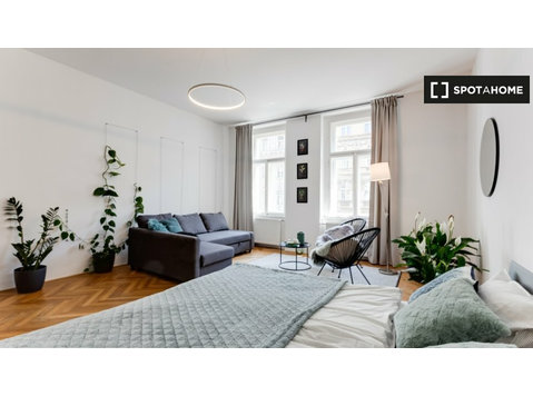 Apartamento de 1 quarto para alugar em Nusle, Praga. - Apartamentos