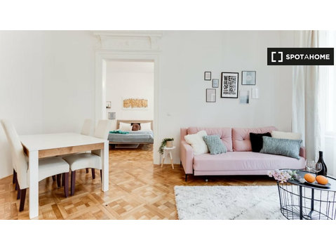 Prag, New Town'da kiralık 2 yatak odalı daire - Apartman Daireleri