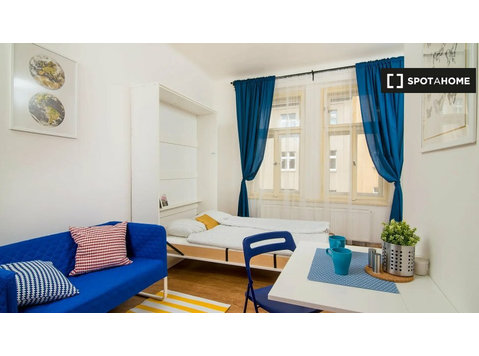 Apartamento estúdio para alugar em Jezerka, Praga - Apartamentos