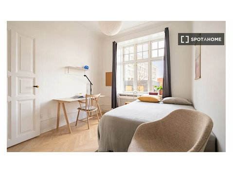 Room for rent in 4-bedroom apartment in Copenhagen - For Rent