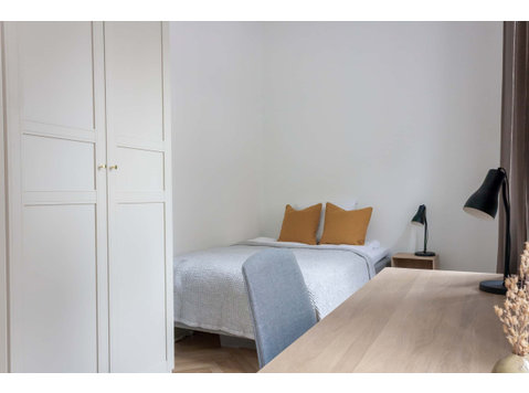 Gro Room 1 Mighty - Wohnungen