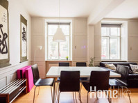 Lovely and Homey Flat in a Great Neighborhood!