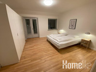 Two Bedroom Apartment - Pisos