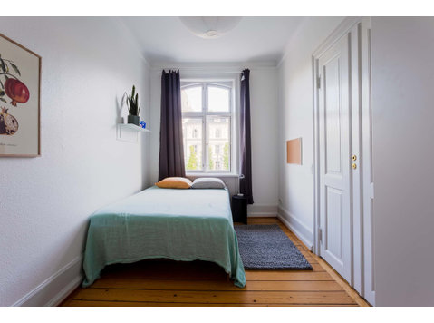 Room 1 Standard+ - Apartments