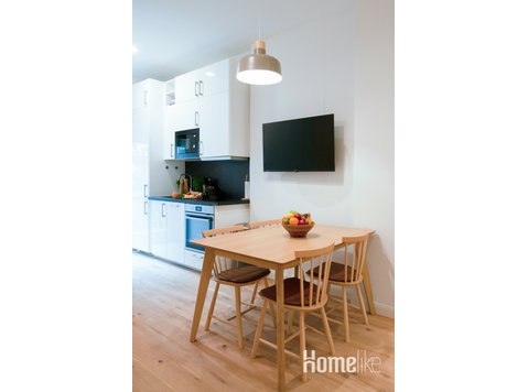 Fully furnished, stylish 3-room coliving apartment (incl.… - Συγκατοίκηση