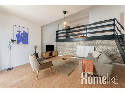 Furnished room in a coliving apartment for working… - Συγκατοίκηση