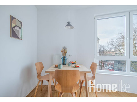 Fully furnished room in 2-room co-living apartment (incl.… - Kimppakämpät