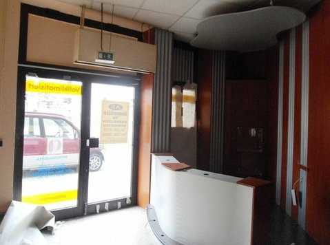 Frei., Ladenlokal (sb-markt ) mit Parkplätzen! - Văn phòng / Thương mại