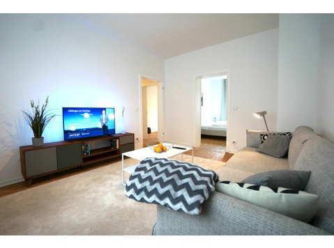 Sehr schöne 3 Zimmer Wohnung mit Massiv Eicheboden, nähe… - Disewakan