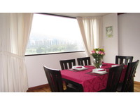 Short long stays furnished apartment in Quito La Carolina - Apartemen