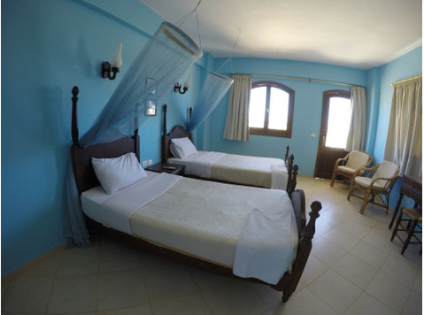 Cozy guest house with sea view - Flatshare