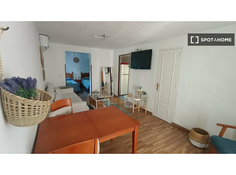 1-pokojowe mieszkanie do wynajęcia w Sewilli - Mieszkanie
