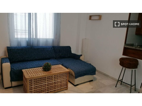 Apartamento de 1 dormitorio en alquiler en Triana, Sevilla - Leiligheter