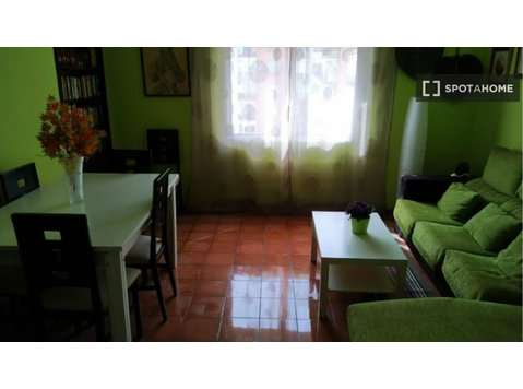 Apartamento de 3 quartos para alugar em Nervión, Sevilha - Apartamentos