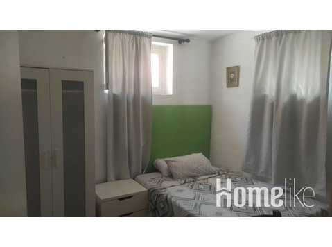 Privé eenpersoonskamer in gedeeld appartement - Woning delen