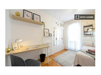Zimmer zu vermieten in 4-Zimmer-Wohnung in Bilbao, Bilbao - Zu Vermieten