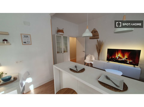 Piso en alquiler de 2 dormitorios en Uribarri, Bilbao - Apartamente