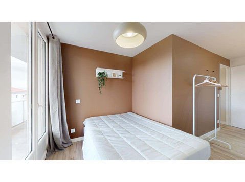Chambre 2 - ANATOLE FRANCE F - Apartments